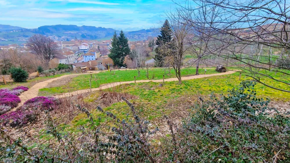 Entretien du Sentier avec du Broyat Entretien du Sentier avec du Broyat