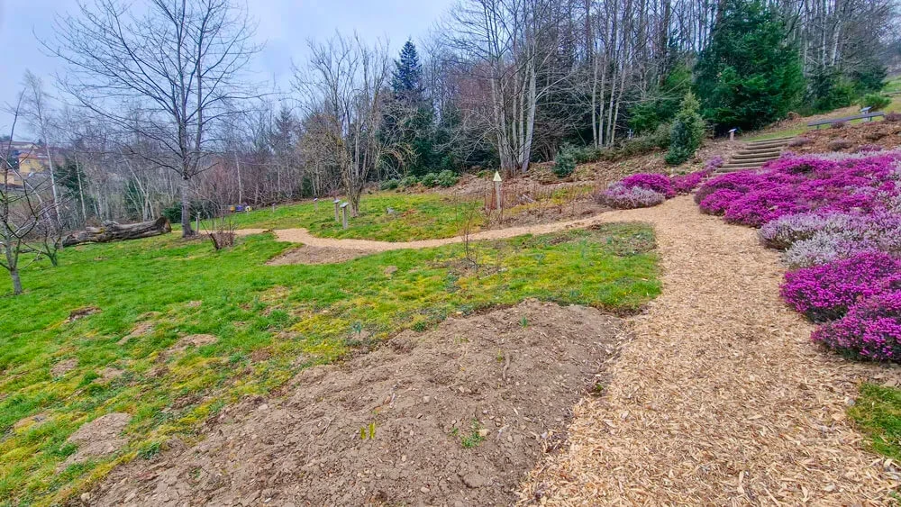 Entretien du Sentier avec du Broyat Entretien du Sentier avec du Broyat