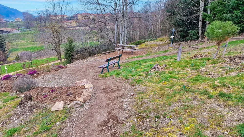 Entretien du Sentier avec du Broyat Entretien du Sentier avec du Broyat